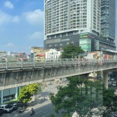 CHO THUÊ NHÀ MẶT PHỐ CẦU GIẤY KD VP, TT TIẾNG ANH 300M2, 2 TẦNG, THANG MÁY, LÔ GÓC